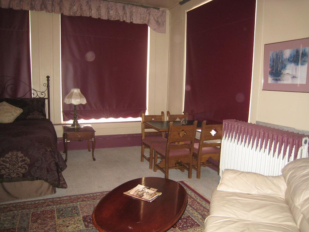 Deadwood Dick'S Hotel 객실 사진